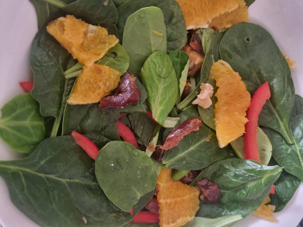 rucola-sinaasappel-dadelsalade-1 rucola-sinaasappel-dadelsalade-1